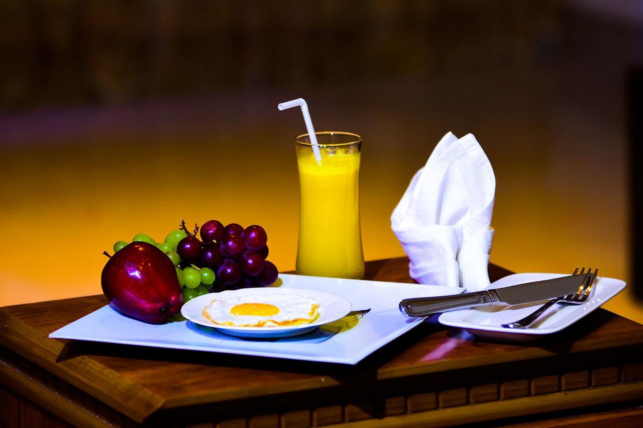 Heavens Door Guest Inn แคนดี้ ภายนอก รูปภาพ