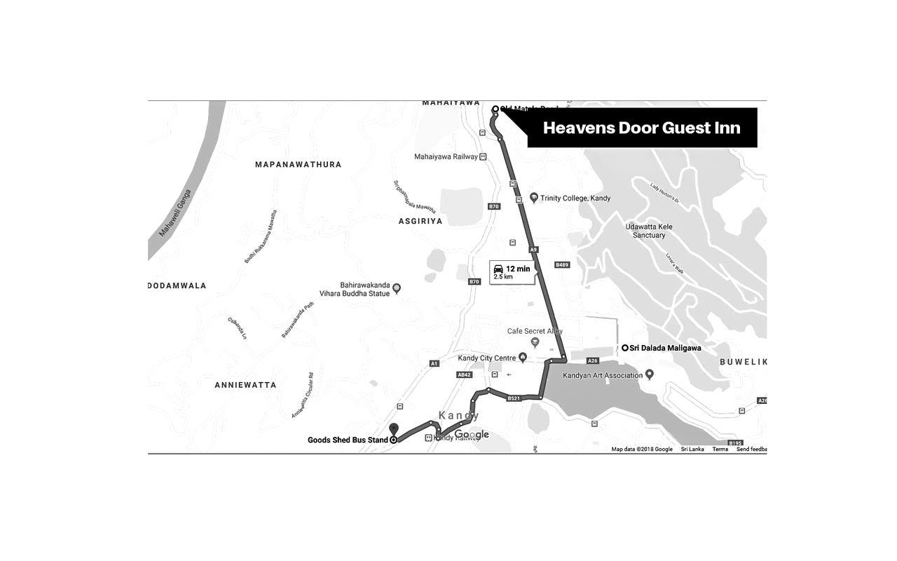 Heavens Door Guest Inn แคนดี้ ภายนอก รูปภาพ