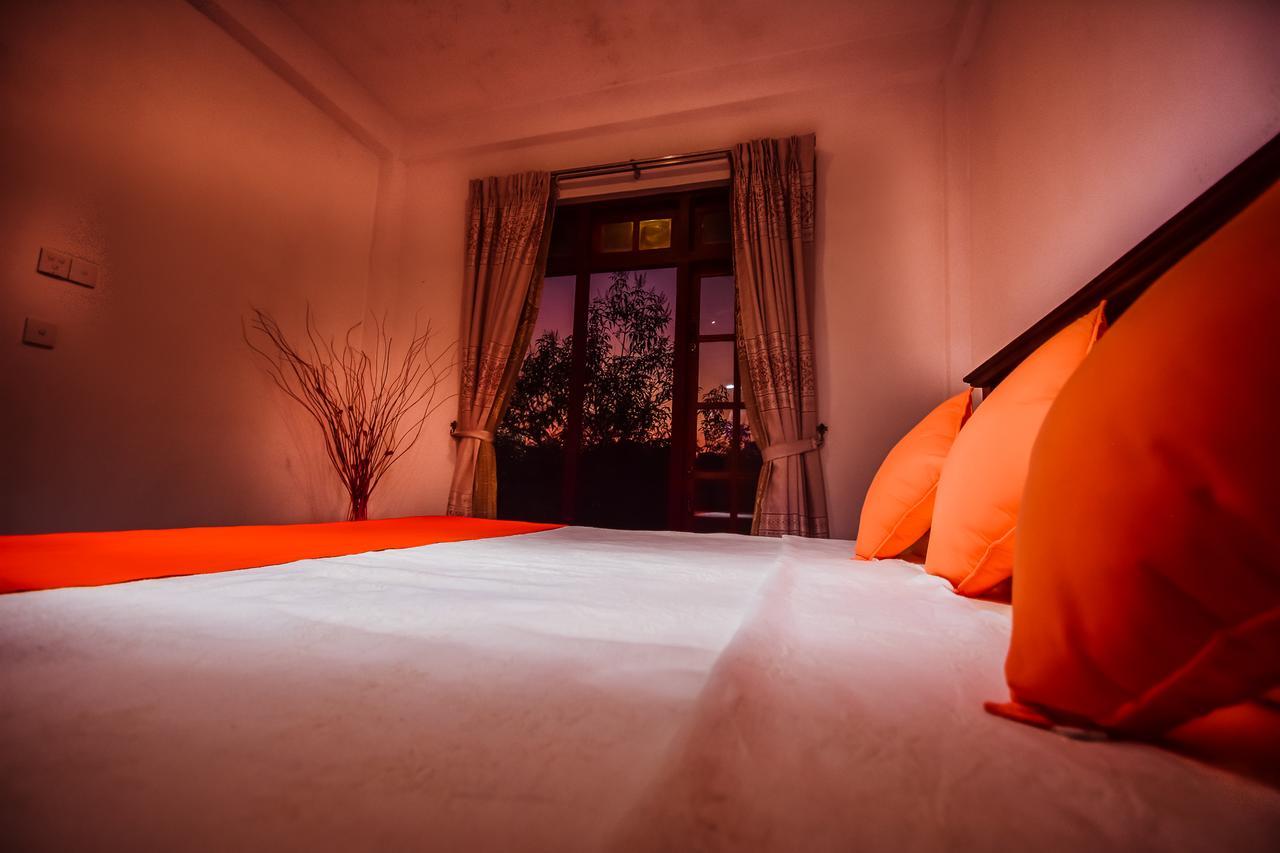 Heavens Door Guest Inn แคนดี้ ภายนอก รูปภาพ